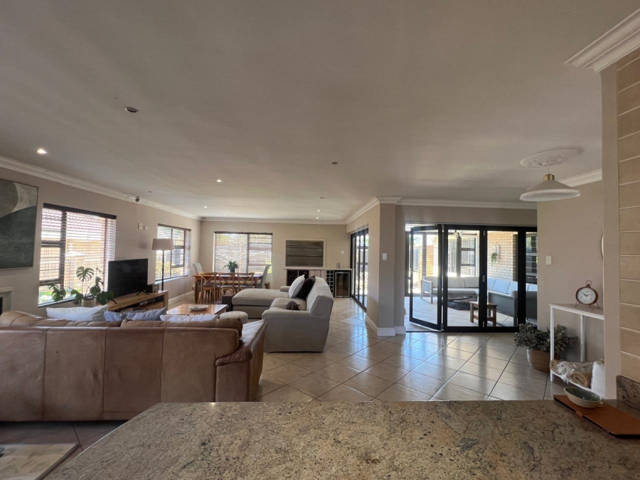 3 Bedroom Property for Sale in Weybridge Park Eastern Cape